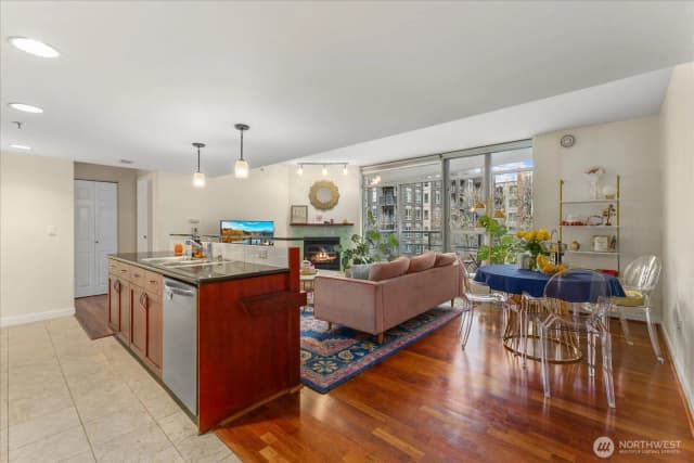 Property photo for 2929 1st Avenue #412, Seattle photo 3