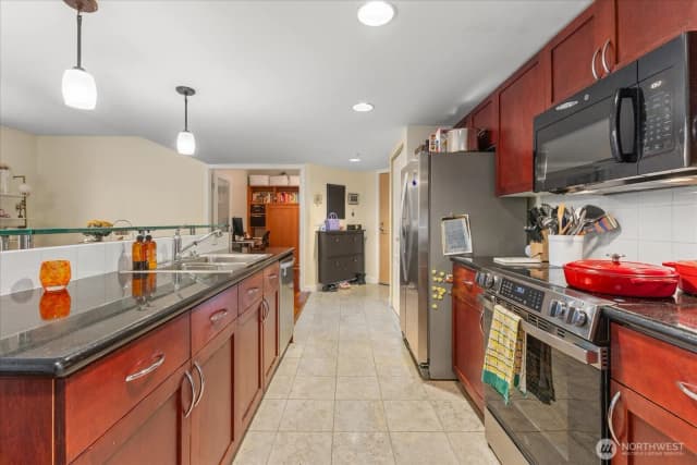 Property photo for 2929 1st Avenue #412, Seattle photo 5