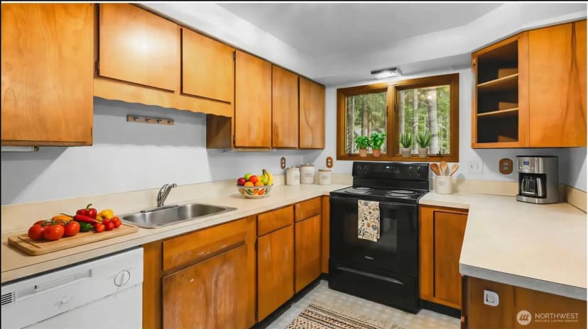 Property photo for 17118 Riverview Way E, Enumclaw photo 12