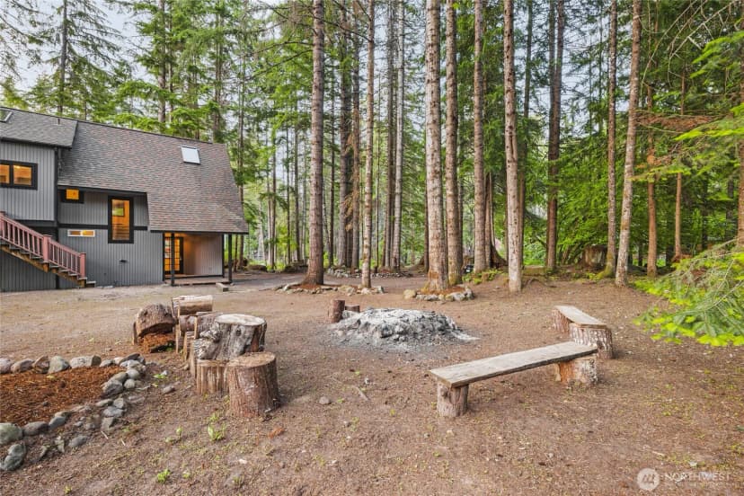 Property photo for 17118 Riverview Way E, Enumclaw photo 5