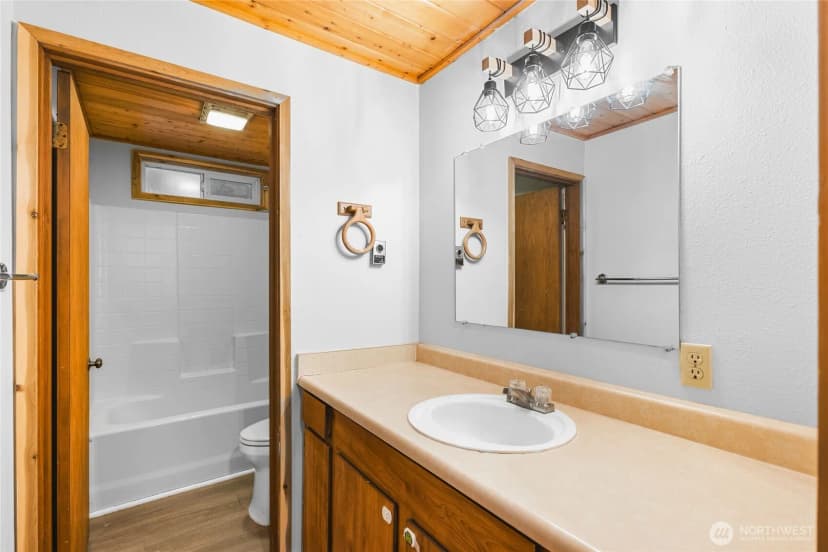 Property photo for 17118 Riverview Way E, Enumclaw photo 35