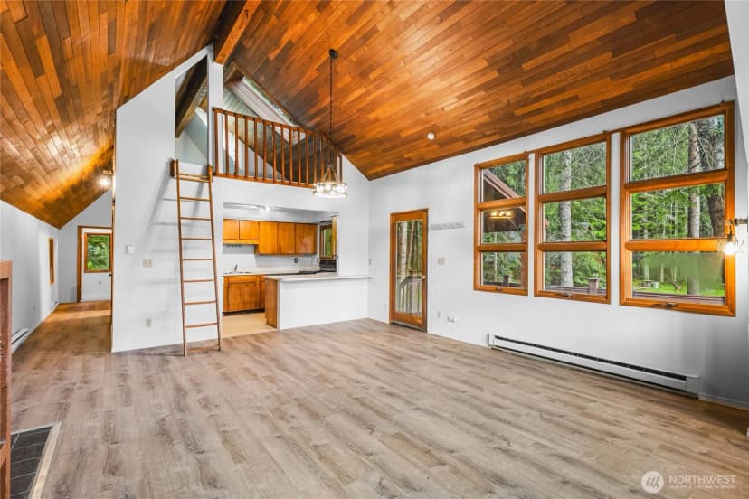 Property photo for 17118 Riverview Way E, Enumclaw photo 15