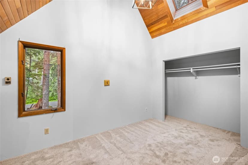Property photo for 17118 Riverview Way E, Enumclaw photo 26