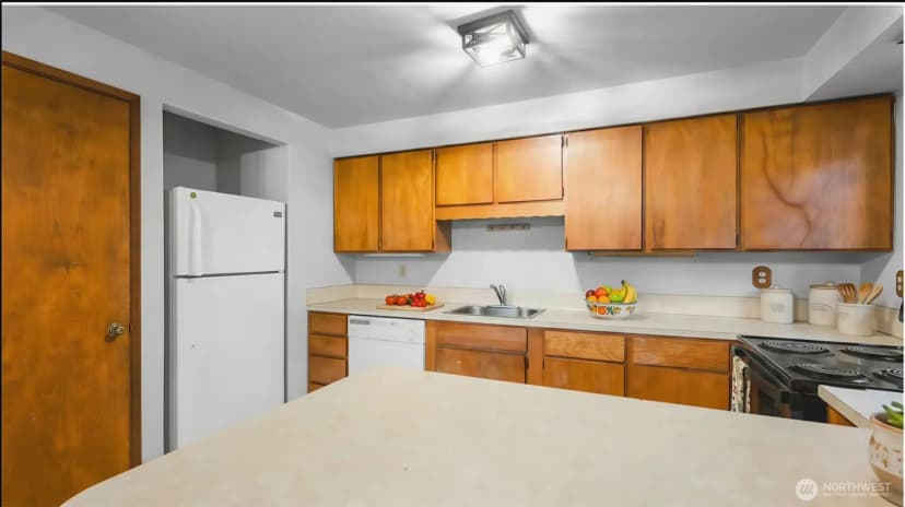 Property photo for 17118 Riverview Way E, Enumclaw photo 11
