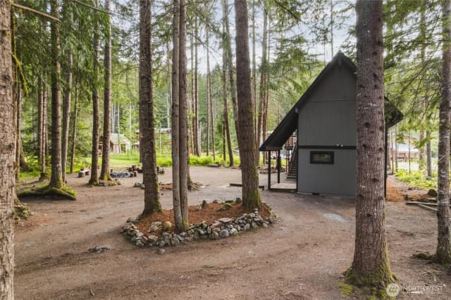 Property photo for 17118 Riverview Way E, Enumclaw photo 4