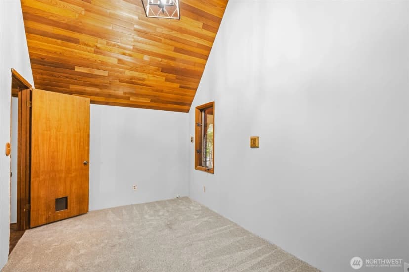 Property photo for 17118 Riverview Way E, Enumclaw photo 24