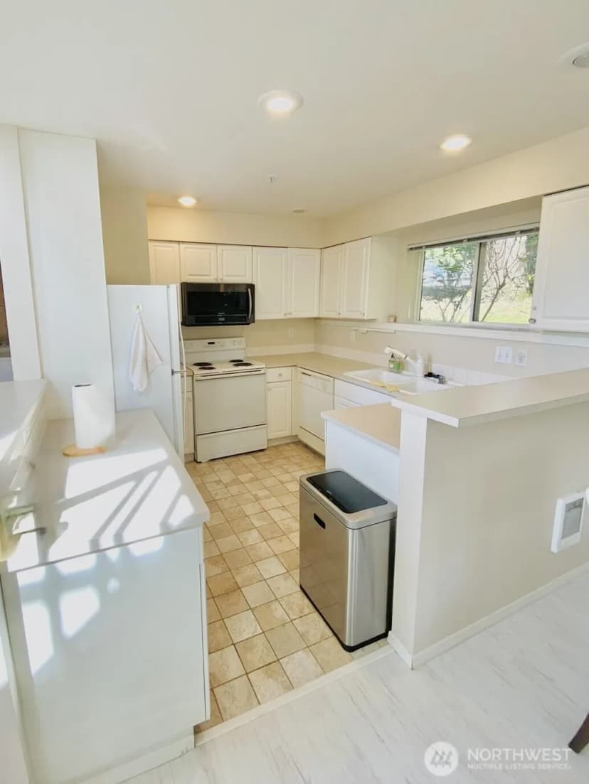 Property photo for 2960 142nd Place Se #2, Bellevue photo 11