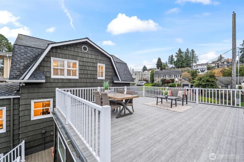 Property photo for 2205 N Tacoma Avenue, Tacoma photo 33