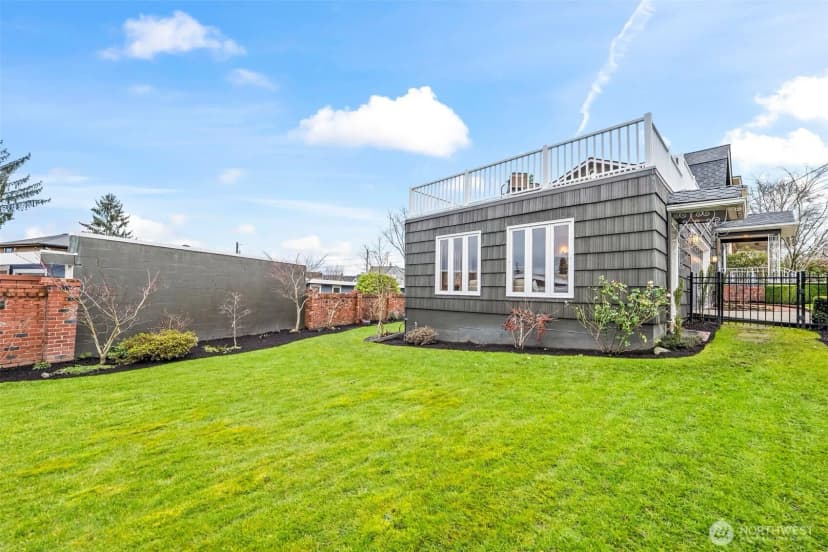 Property photo for 2205 N Tacoma Avenue, Tacoma photo 34