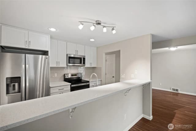 Property photo for 4415 145th Avenue Ne #h5, Bellevue photo 5