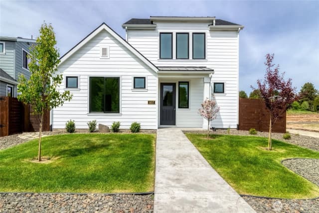 Property photo for 1057 Se Garrison Village Way, College Place