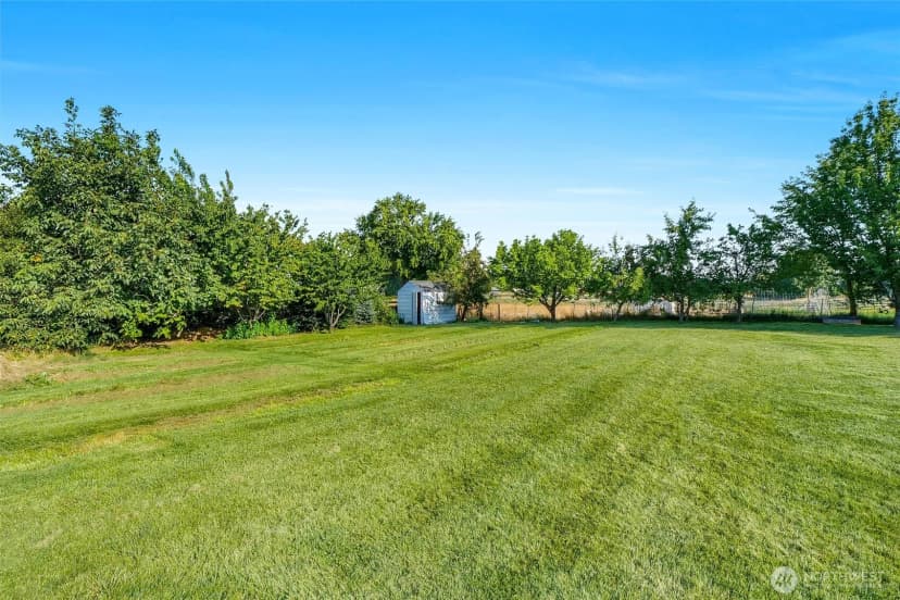 Property photo for 20086 Nw Cherry Road, Soap Lake photo 34