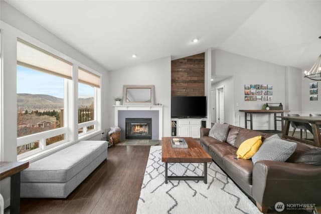 Property photo for 712 Vista View Place, East Wenatchee photo 3