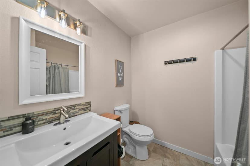 Property photo for 712 Vista View Place, East Wenatchee photo 26
