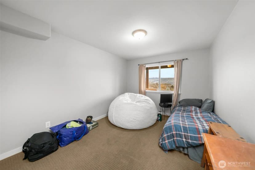 Property photo for 712 Vista View Place, East Wenatchee photo 32