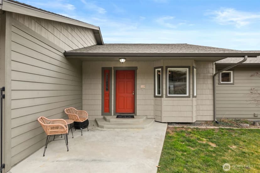 Property photo for 712 Vista View Place, East Wenatchee