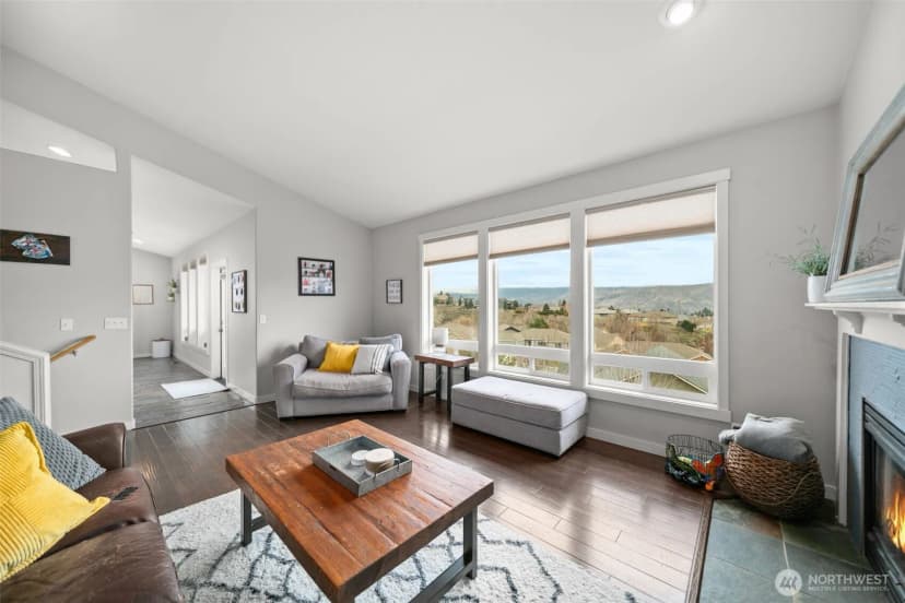 Property photo for 712 Vista View Place, East Wenatchee photo 8
