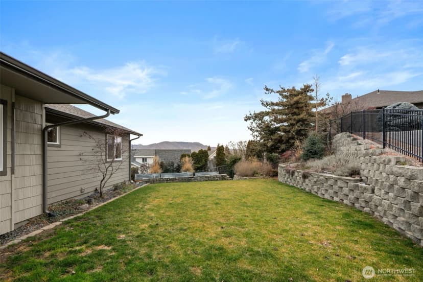 Property photo for 712 Vista View Place, East Wenatchee photo 33