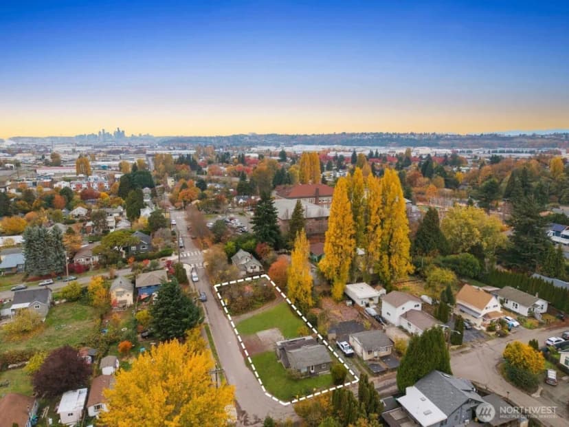 Property photo for 9020 7th Avenue S, Seattle photo 5