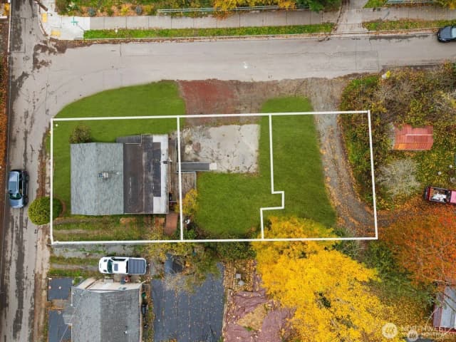 Property photo for 9020 7th Avenue S, Seattle photo 2