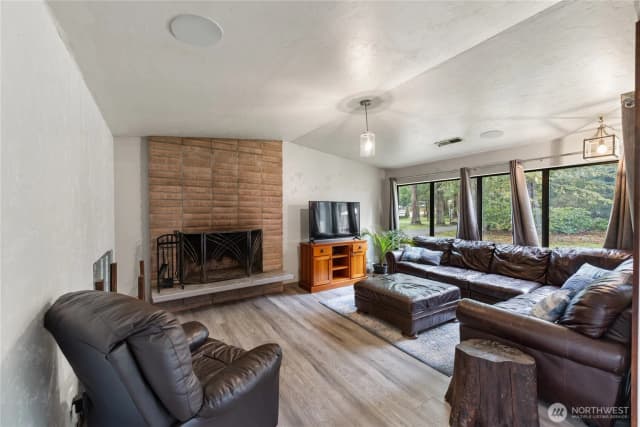 Property photo for 29817 South Skagit Highway, Sedro Woolley photo 4