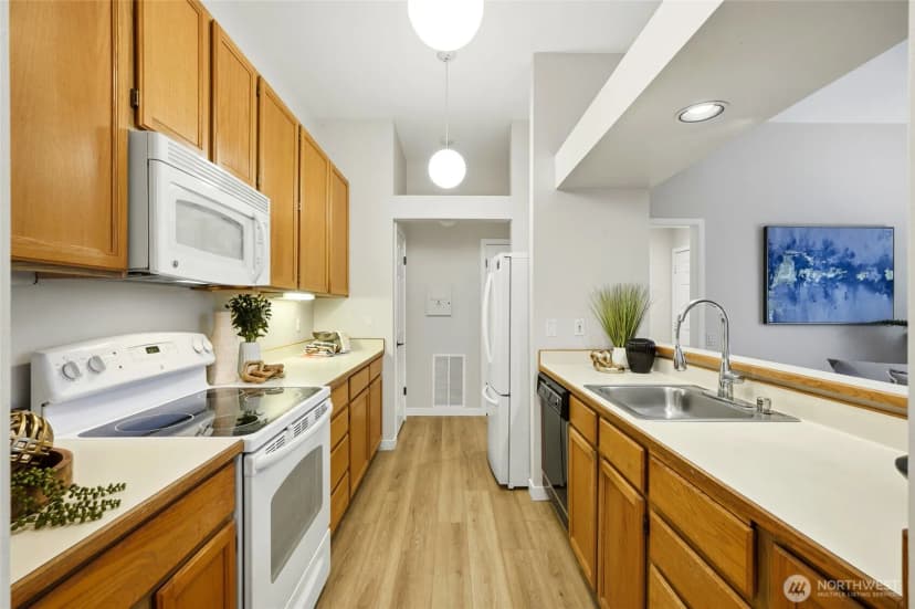 Property photo for 4254 221st Place Se #1088, Issaquah photo 13
