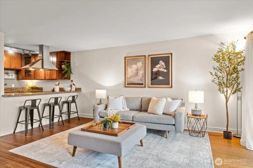 Property photo for 1717 5th Avenue N #103, Seattle photo 7