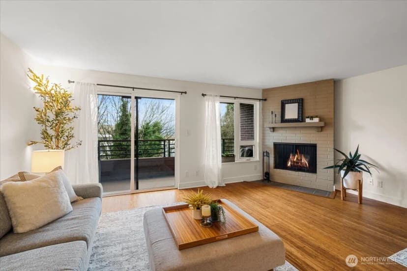 Property photo for 1717 5th Avenue N #103, Seattle photo 12