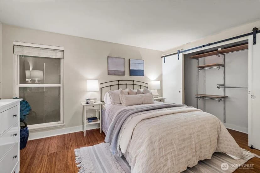 Property photo for 1717 5th Avenue N #103, Seattle photo 17