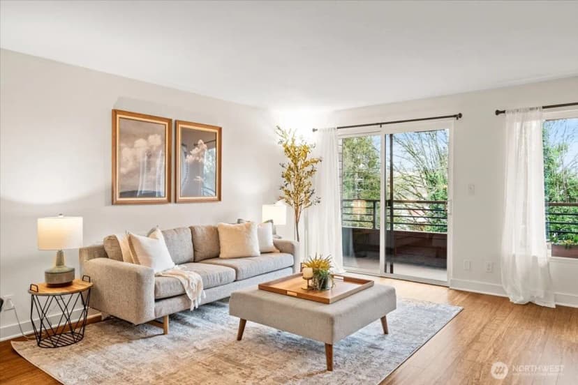 Property photo for 1717 5th Avenue N #103, Seattle