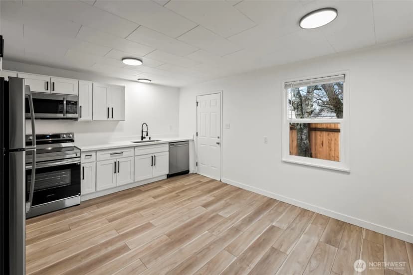 Property photo for 751 110th Street S, Tacoma photo 4