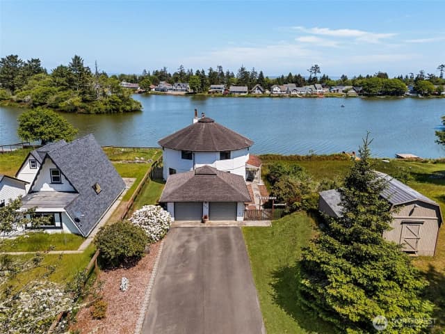 Property photo for 674 Mt Olympus Avenue Se, Ocean Shores