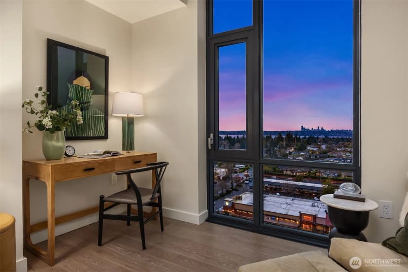Property photo for 889 Avenue Square Ne #1702, Bellevue photo 8