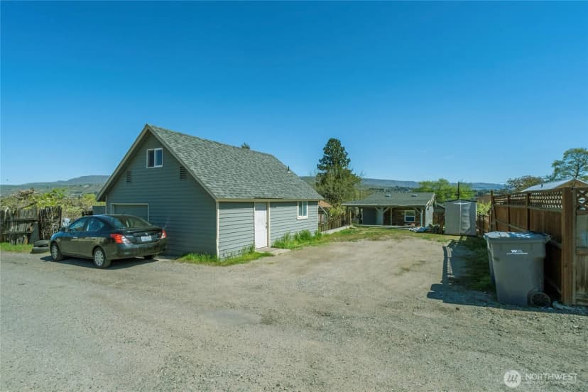 Property photo for 726 Methow Street, Wenatchee photo 10