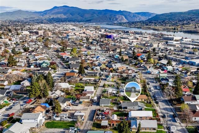 Property photo for 726 Methow Street, Wenatchee photo 2