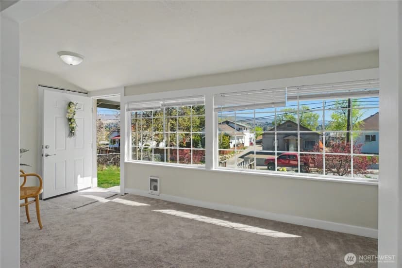 Property photo for 726 Methow Street, Wenatchee photo 11