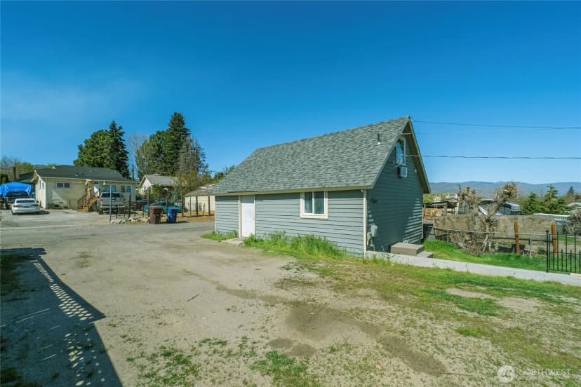 Property photo for 726 Methow Street, Wenatchee photo 9
