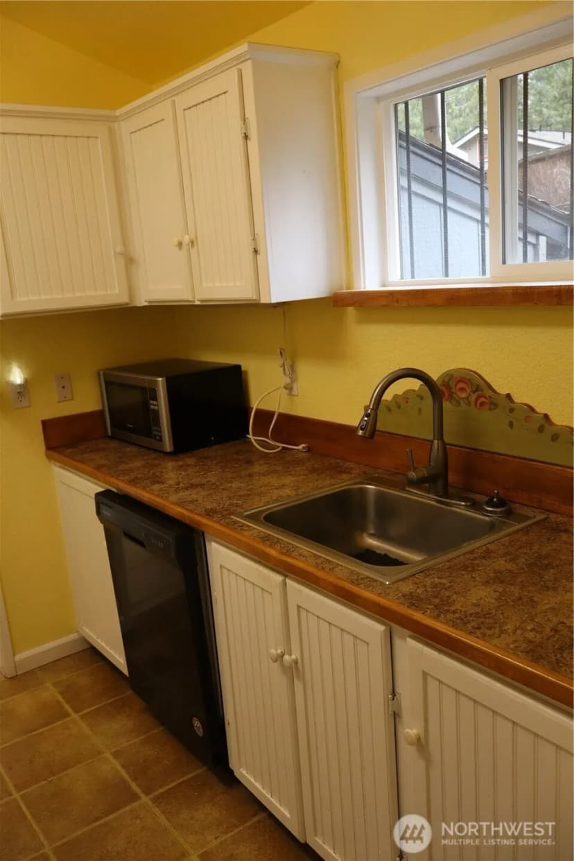 Property photo for 31 E Colvos Pl E, Shelton photo 11