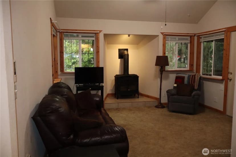 Property photo for 31 E Colvos Pl E, Shelton photo 16