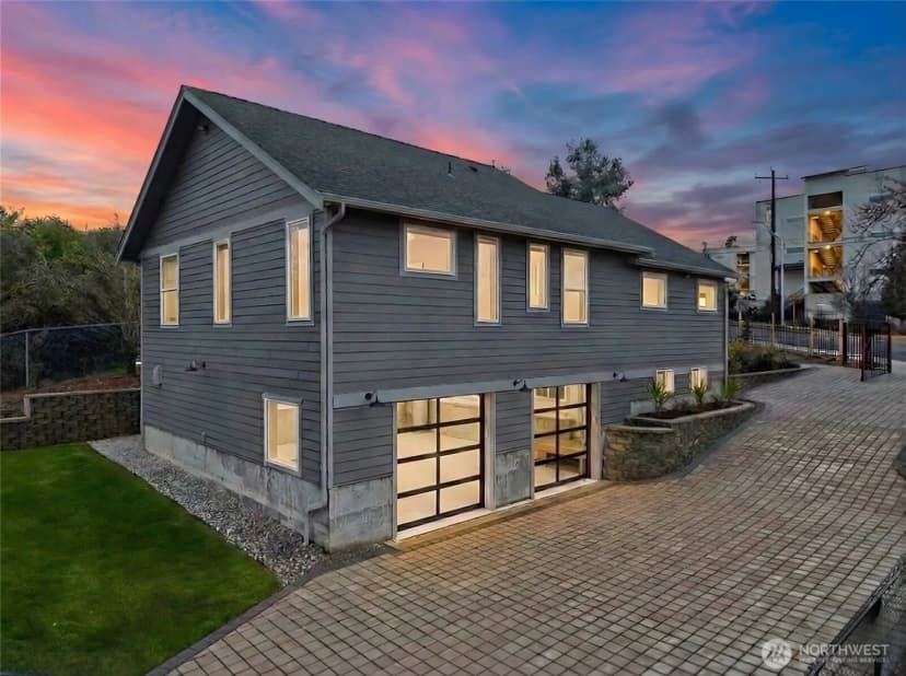 Property photo for 11642 Roseberg Ave S, Burien photo 38