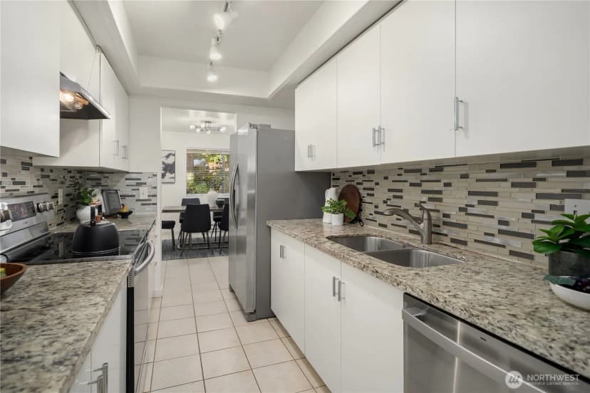 Property photo for 12517 Ne 23rd Place #b4, Bellevue photo 9