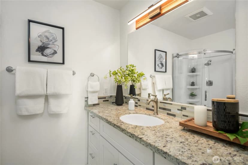 Property photo for 12517 Ne 23rd Place #b4, Bellevue photo 14