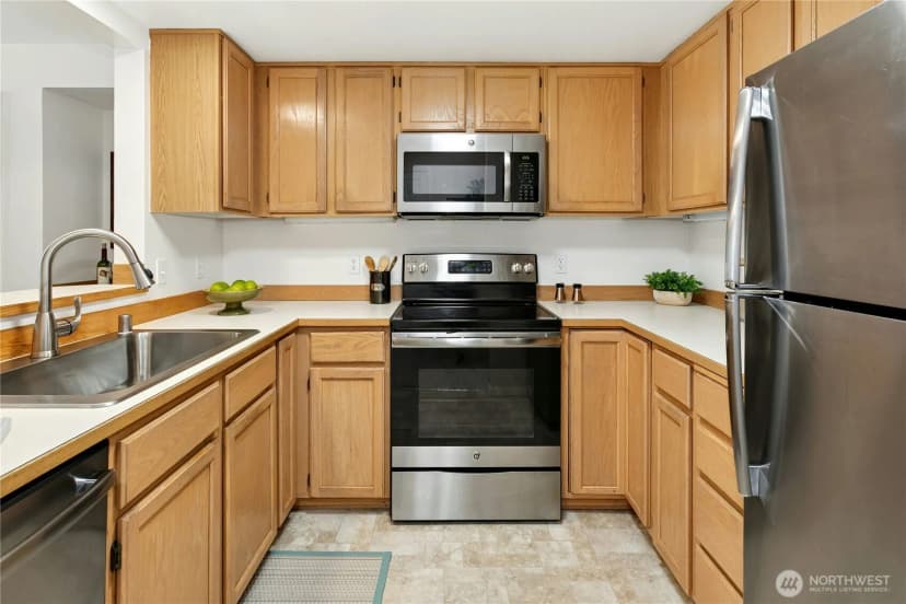 Property photo for 4081 224th Lane Se #202, Issaquah photo 14