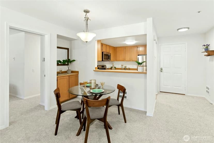 Property photo for 4081 224th Lane Se #202, Issaquah photo 6