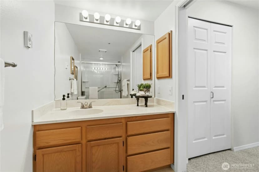 Property photo for 4081 224th Lane Se #202, Issaquah photo 23