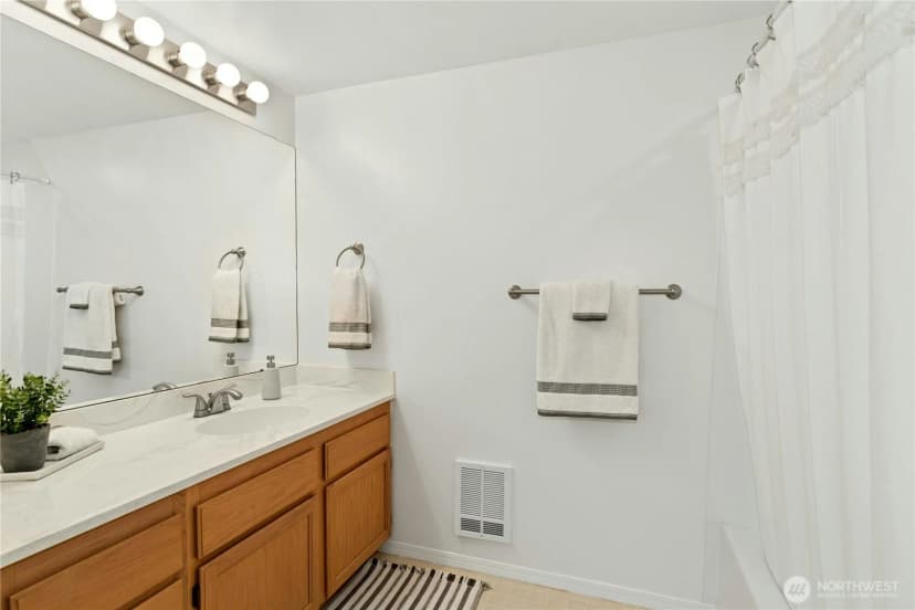 Property photo for 4081 224th Lane Se #202, Issaquah photo 12