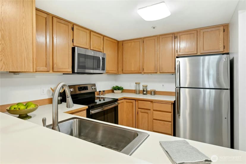 Property photo for 4081 224th Lane Se #202, Issaquah photo 16