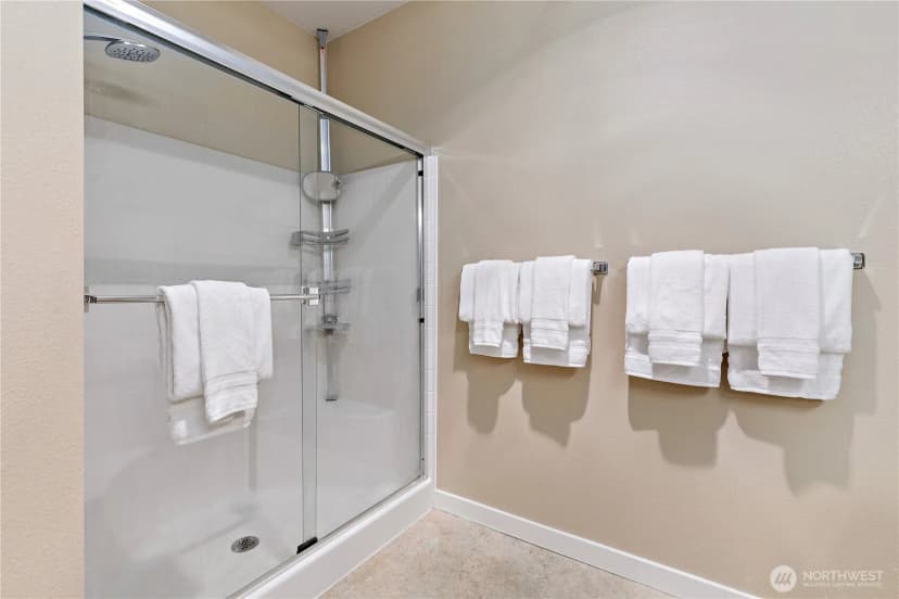 Property photo for 22639 Ne Alder Crest Drive #202, Redmond photo 18