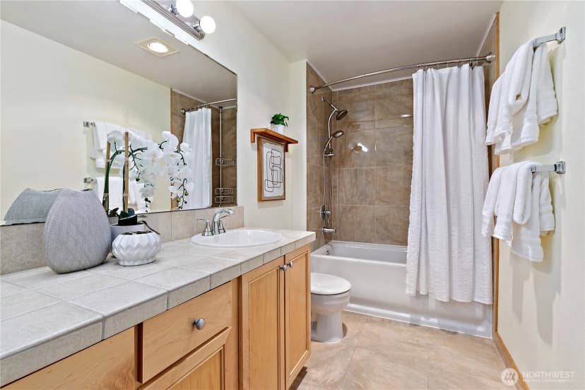 Property photo for 22639 Ne Alder Crest Drive #202, Redmond photo 25