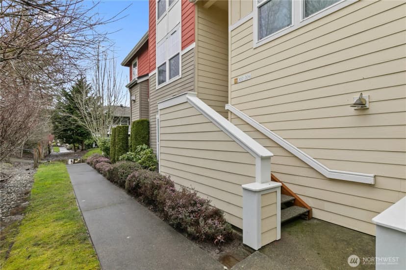 Property photo for 22639 Ne Alder Crest Drive #202, Redmond photo 28